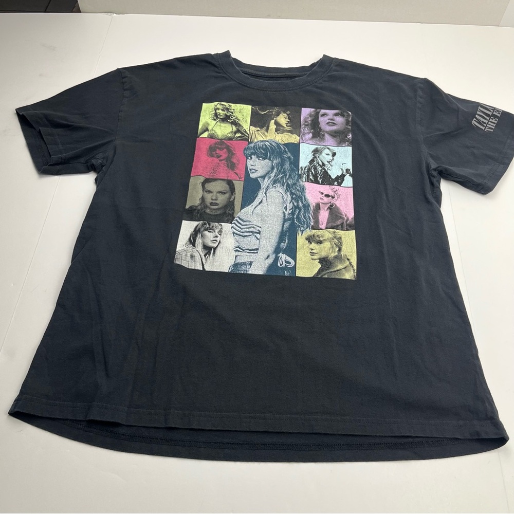 Taylor Swift The‎ Eras Tour Large Graphic Print Black T-Shirt Shirt Sleeve Shirt
